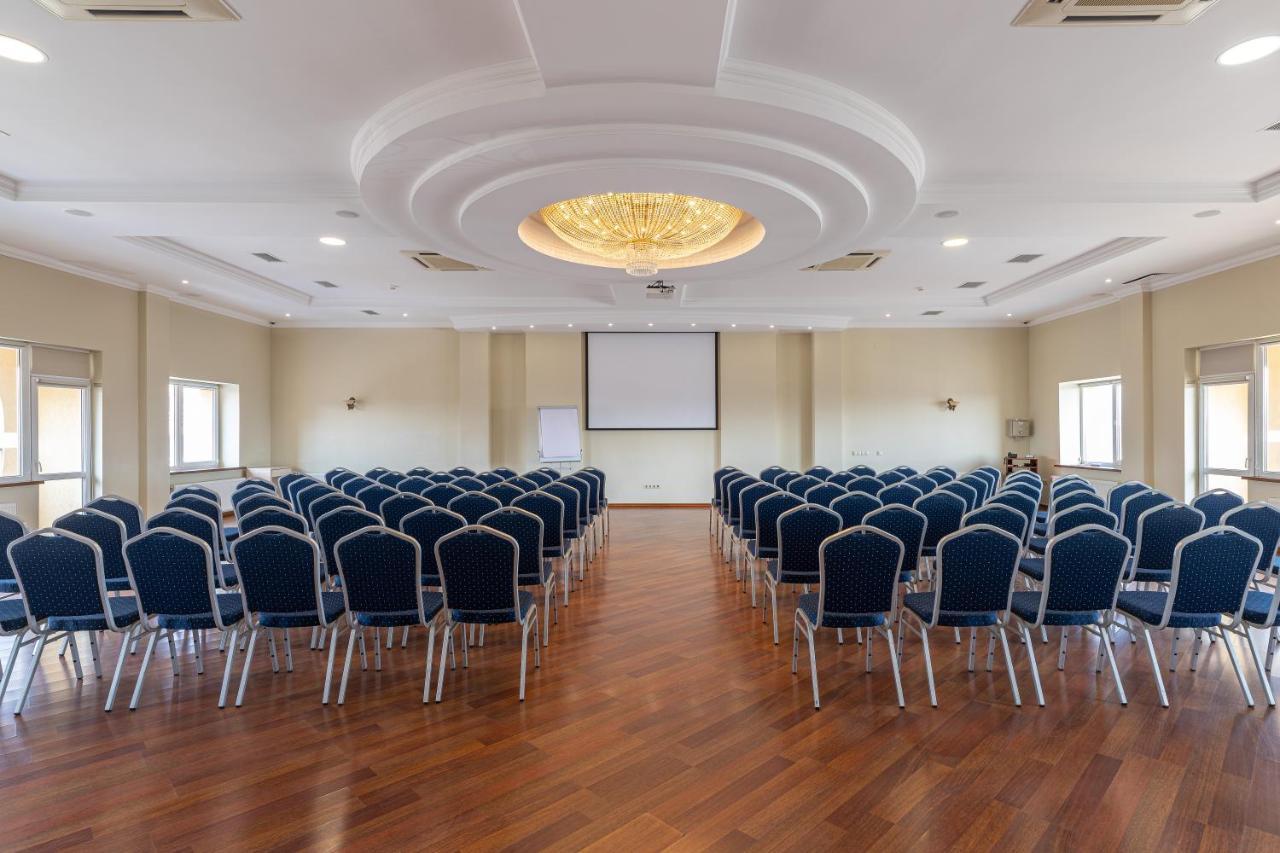 Sonata Hotel & Restaurant "Готель Соната" Lviv Eksteriør billede