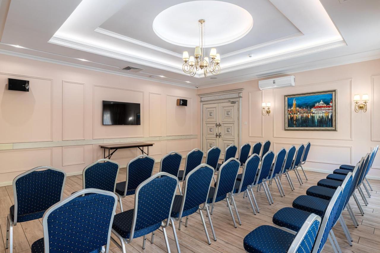 Sonata Hotel & Restaurant "Готель Соната" Lviv Eksteriør billede