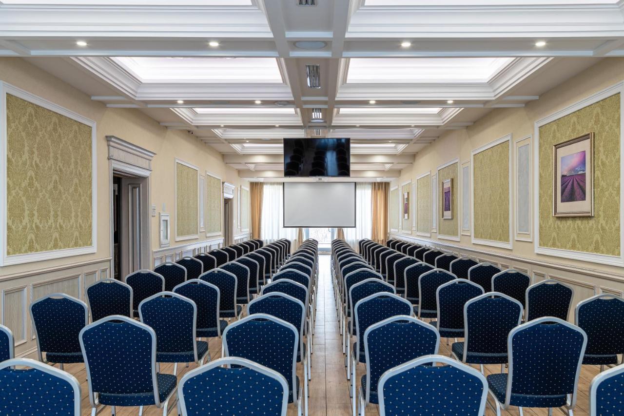 Sonata Hotel & Restaurant "Готель Соната" Lviv Eksteriør billede