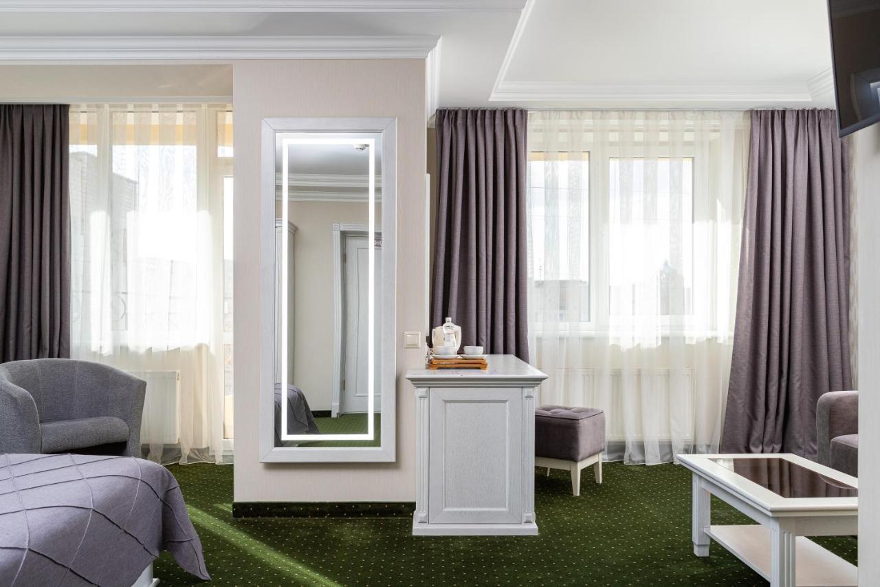 Sonata Hotel & Restaurant "Готель Соната" Lviv Eksteriør billede