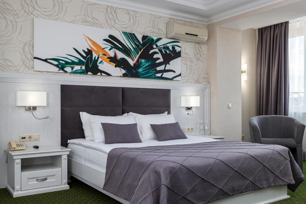 Sonata Hotel & Restaurant "Готель Соната" Lviv Eksteriør billede