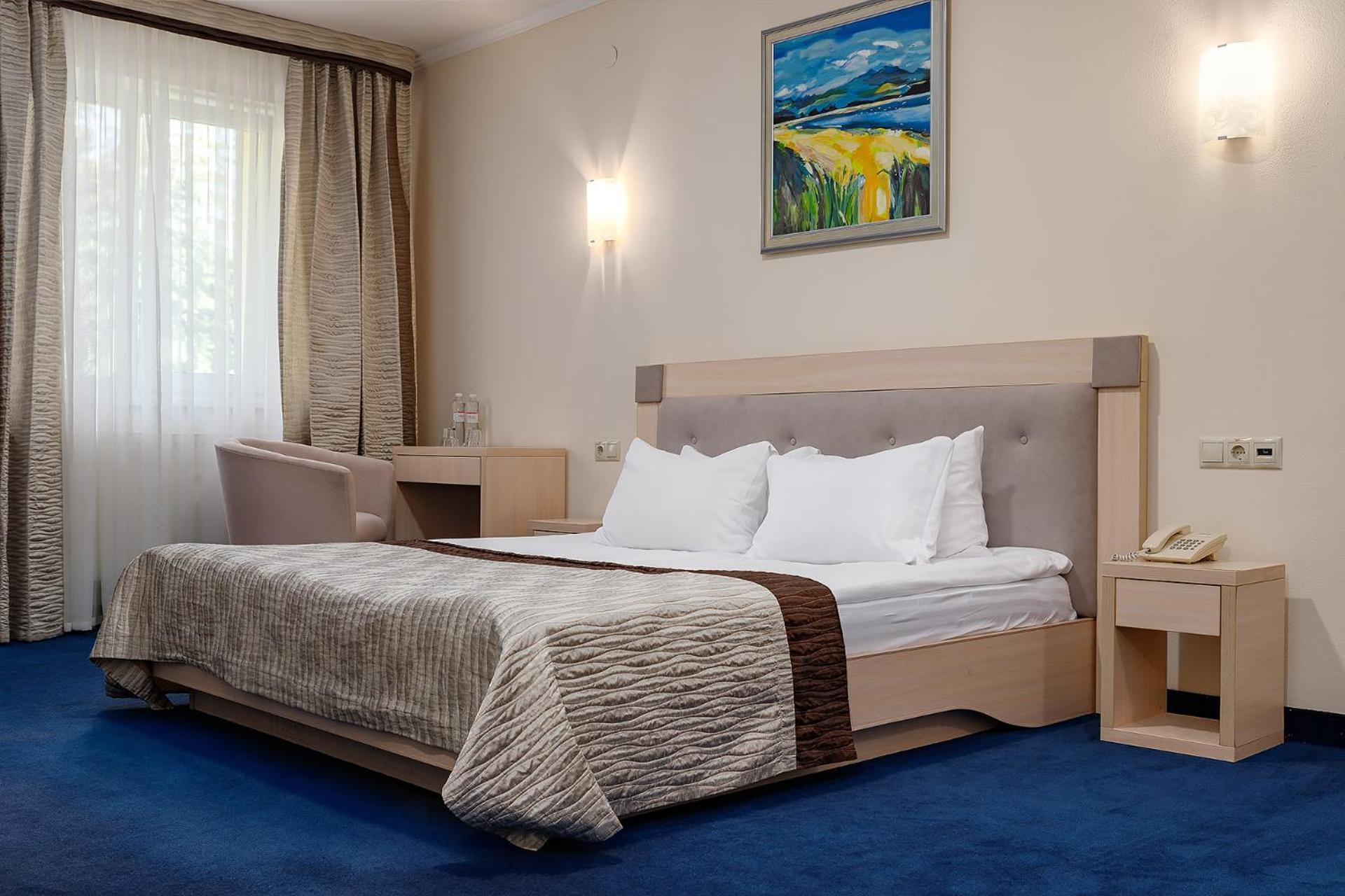 Sonata Hotel & Restaurant "Готель Соната" Lviv Eksteriør billede