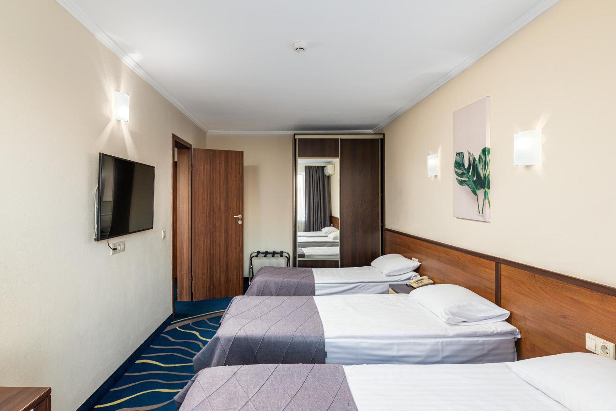 Sonata Hotel & Restaurant "Готель Соната" Lviv Værelse billede