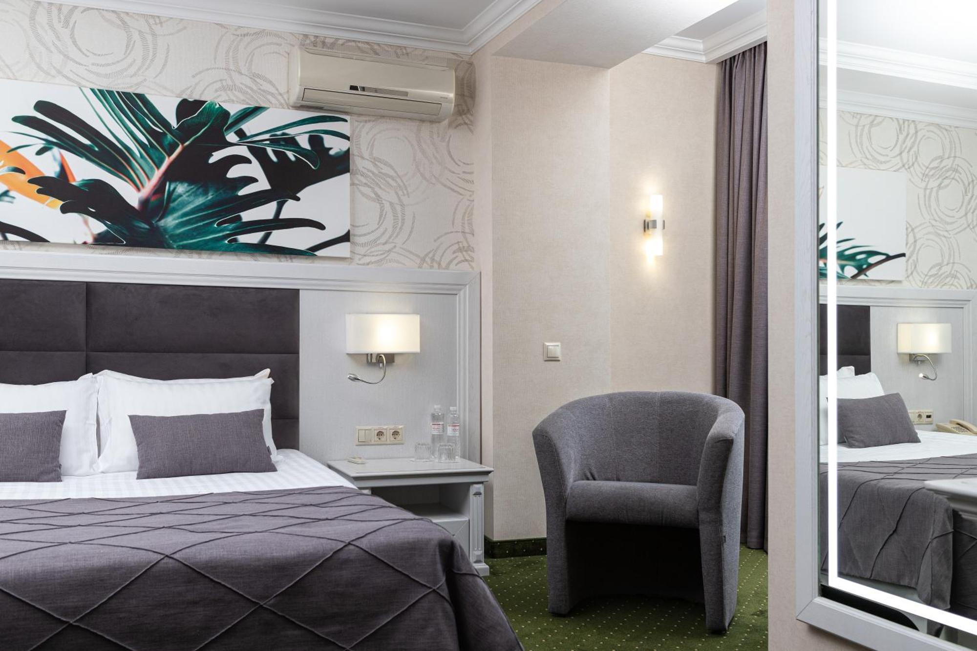 Sonata Hotel & Restaurant "Готель Соната" Lviv Værelse billede