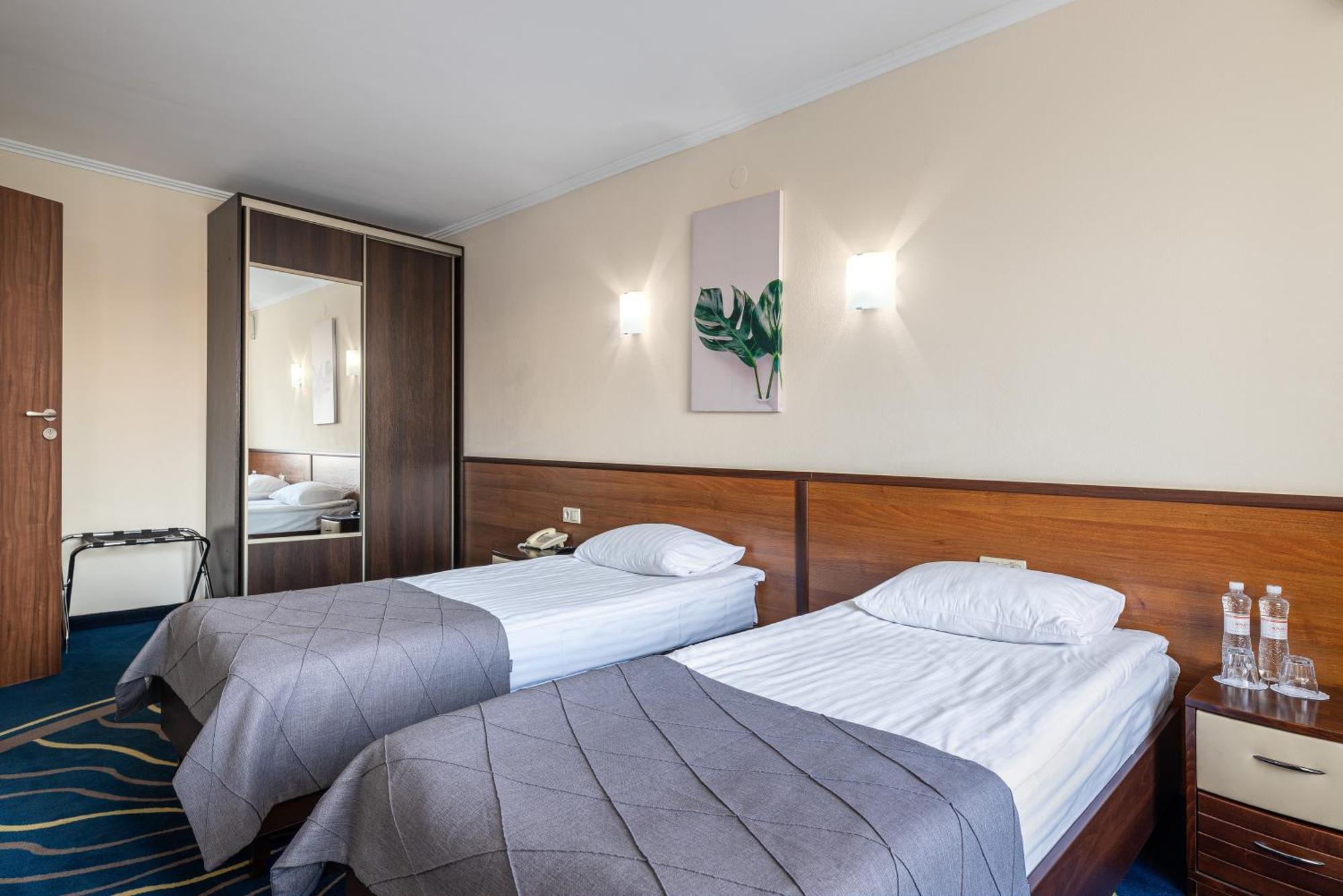 Sonata Hotel & Restaurant "Готель Соната" Lviv Værelse billede